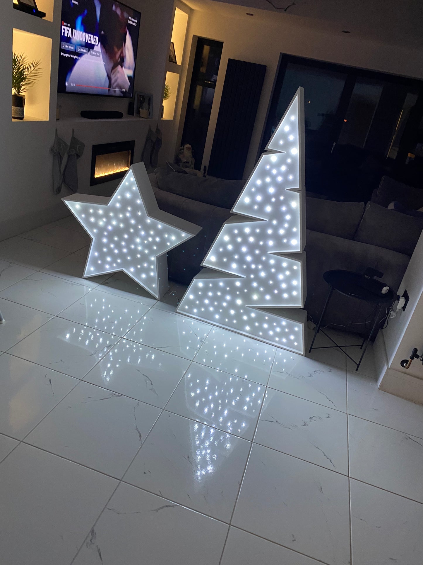 MODERN TWINKLE CHRISTMAS TREE
