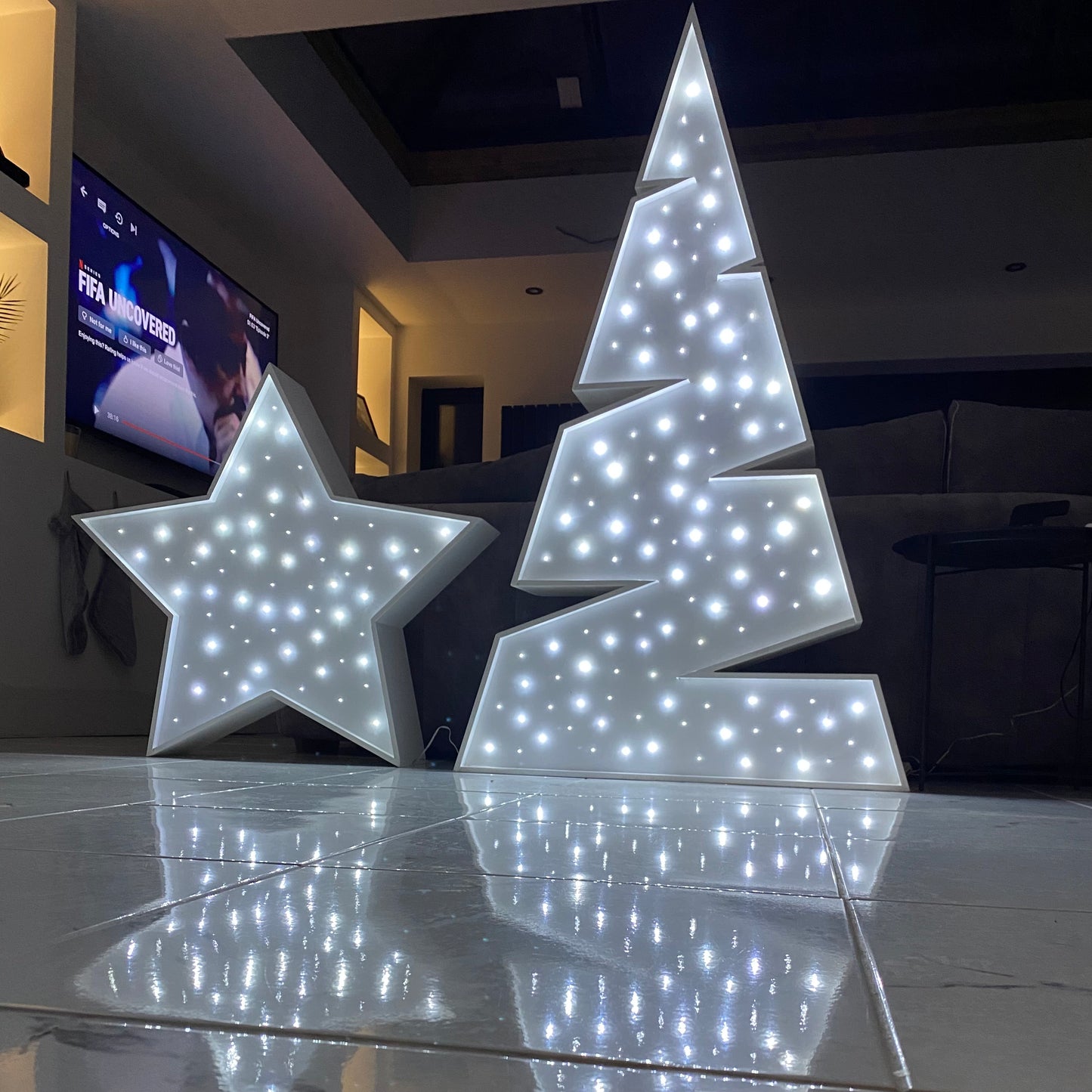 MODERN TWINKLE CHRISTMAS TREE