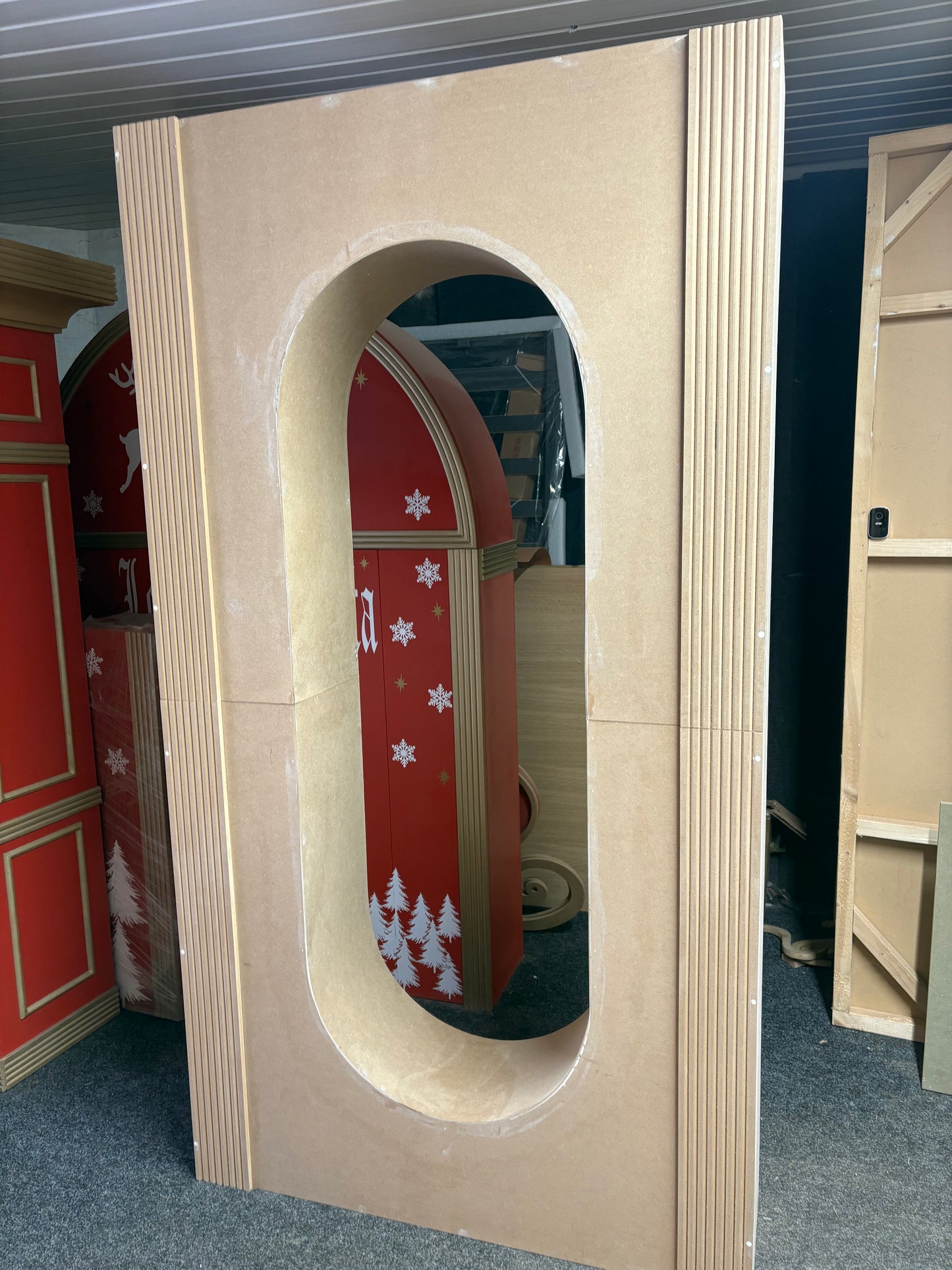 CHIRA BACKDROP FULL 3D  with rippled edges