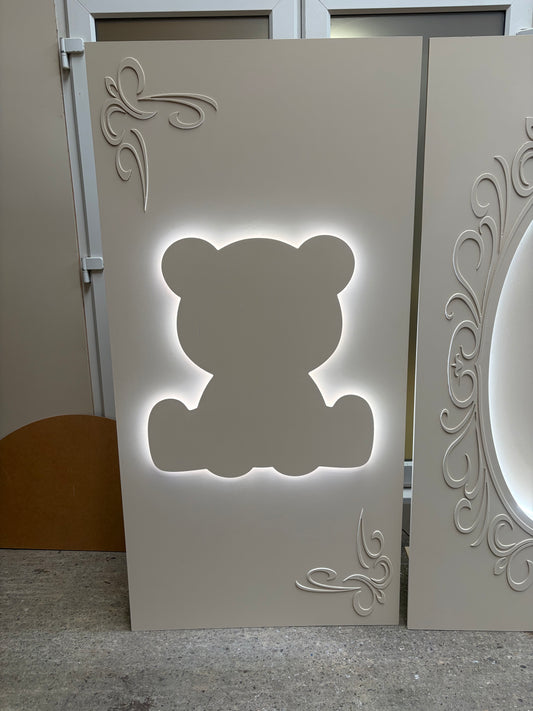 Silhouette bear sailboard