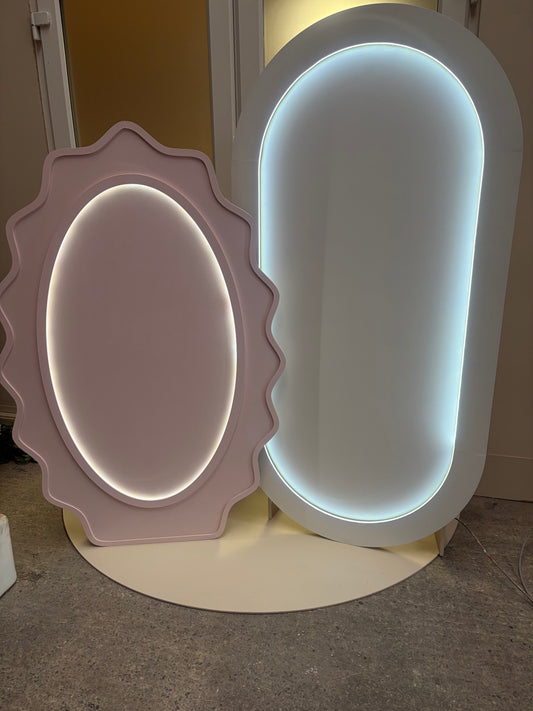 Oval light up sail board