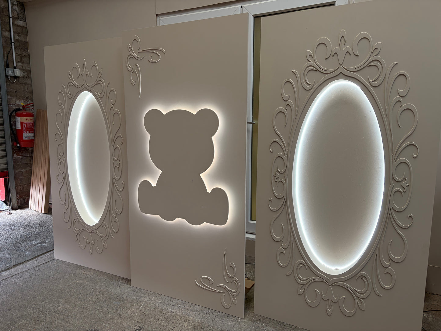6ft led ornate oval board